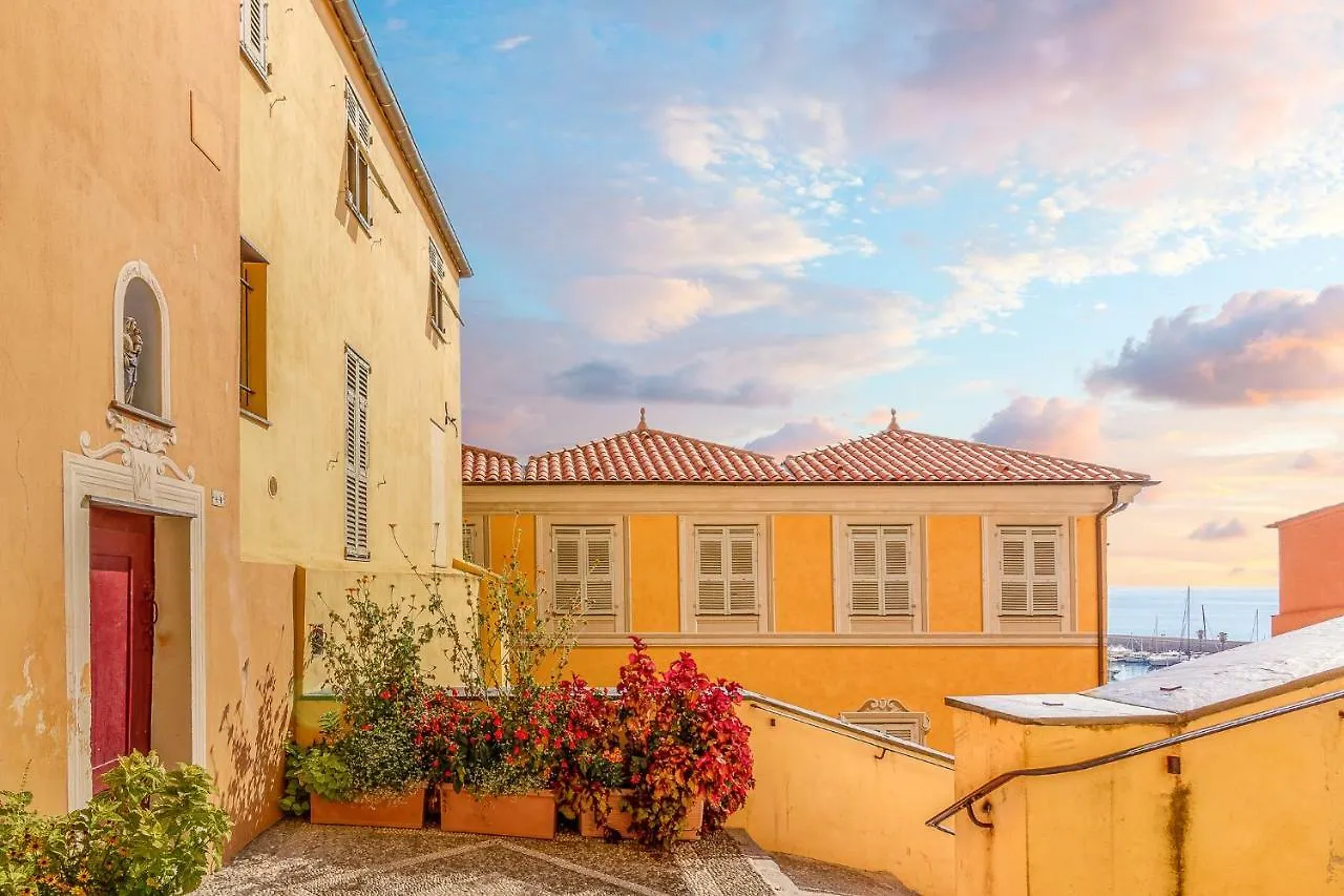 Cosy Basilique Apartment Menton 0*,
